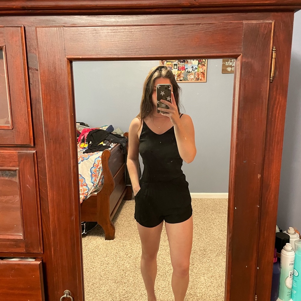Black Brandy Melville romper with pockets!